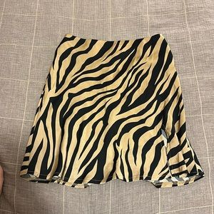 Princess Polly striped skirt with slit